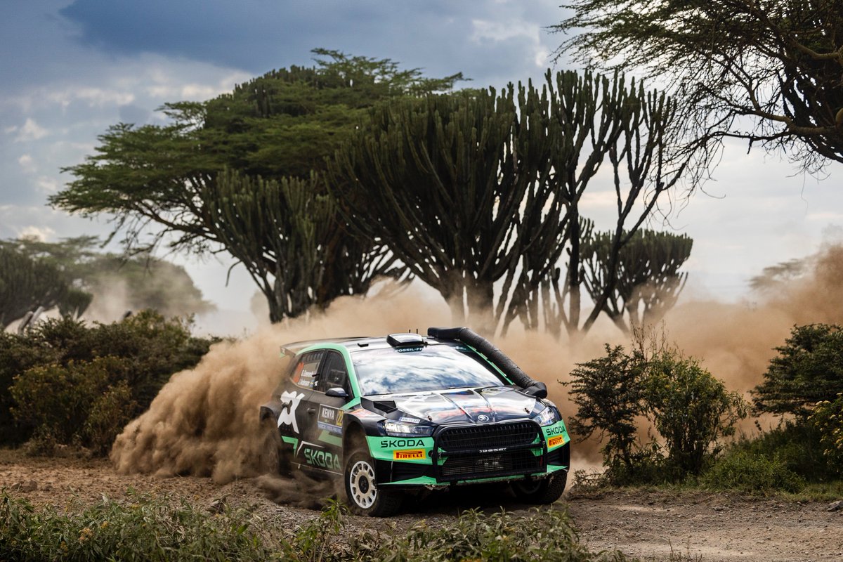 🇰🇪#RallyKenya🇰🇪 SS🔟 1. Solberg - 22:04.0 2. GREENSMITH +41.5 3. Kajetanowicz +1:19.2 4. Munster +2:06.7 5. Ciamin +3:24.0 🎙'With the roughness the washers were pointing the wrong direction so I couldn't clean the screen, I could barely see anything'.