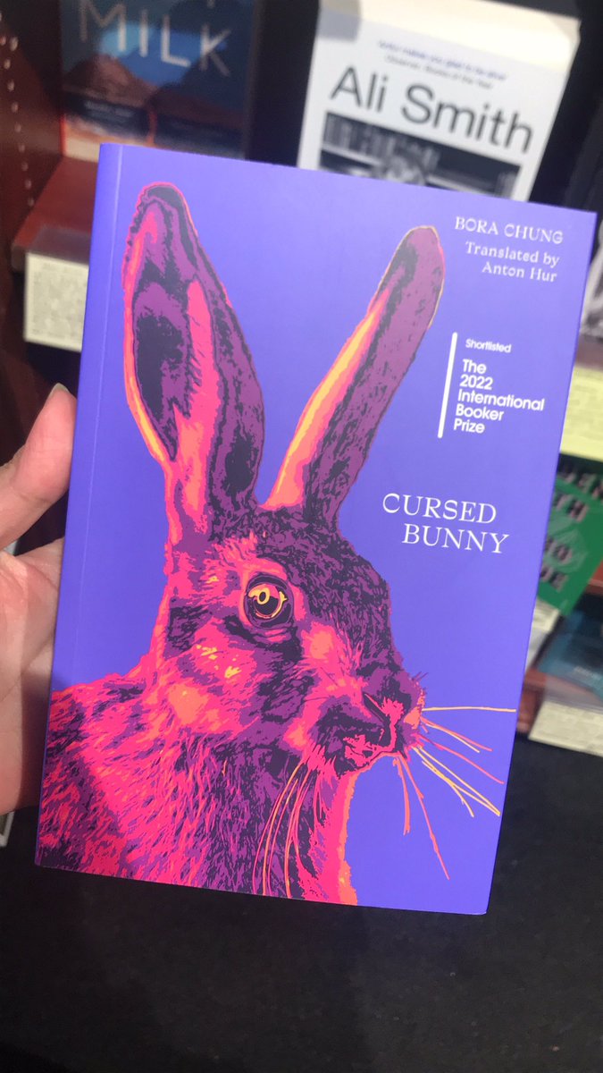 GalacticLunarr's tweet photo. reasons to by a book:

❌ reviews
❌ cover
✅ cover with a bunny

#LunarrRead https://t.co/KMC3PRsl6h