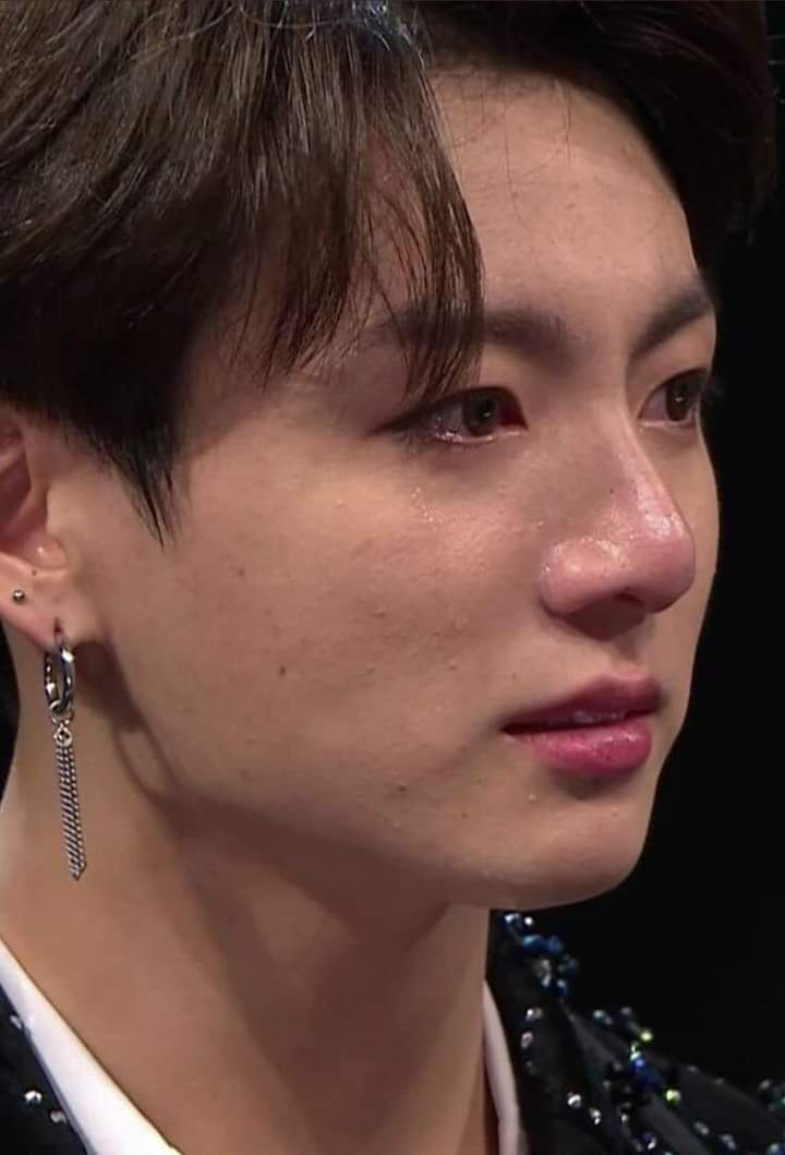 97Junkgukk's tweet image. 군대 제발 하지 마세요 나를 떠나 ~~~~💜

#JungKook_GOLDEN