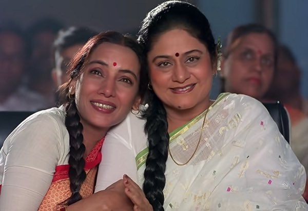 Many have said that #AmarSinghChamkila is the first Hindi-film biopic on a musician, but that’s not accurate 🎤

#Saaz (1997) had #ShabanaAzmi & #ArunaIrani enacting the life-journeys of legends #LataMangeshkar & #AshaBhosle ✨