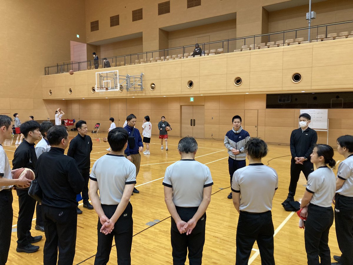 kyotobba's tweet image. 【審判部審判（3PO）講習会】
@先端科学大学

3/30（土）3PO講習会を実施しました🏀✨本日のテーマは、『プライマリーの理解』
@sentandai25 のゲームでチャレンジしました💨

選手・コーチと共に審判も学びを深めて、レベルアップを目指します‼️

#3PO
#先端科学大学
#バスケットボール審判
