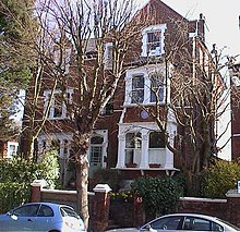 He bought an expensive home at Highgate, where he would set up the India House on July 1, 1900, which was meant for Indian students in London to accomdate them, and would soon become a meeting spot for various revolutionaries living in exile or abroad. It was inagurated by Henry…