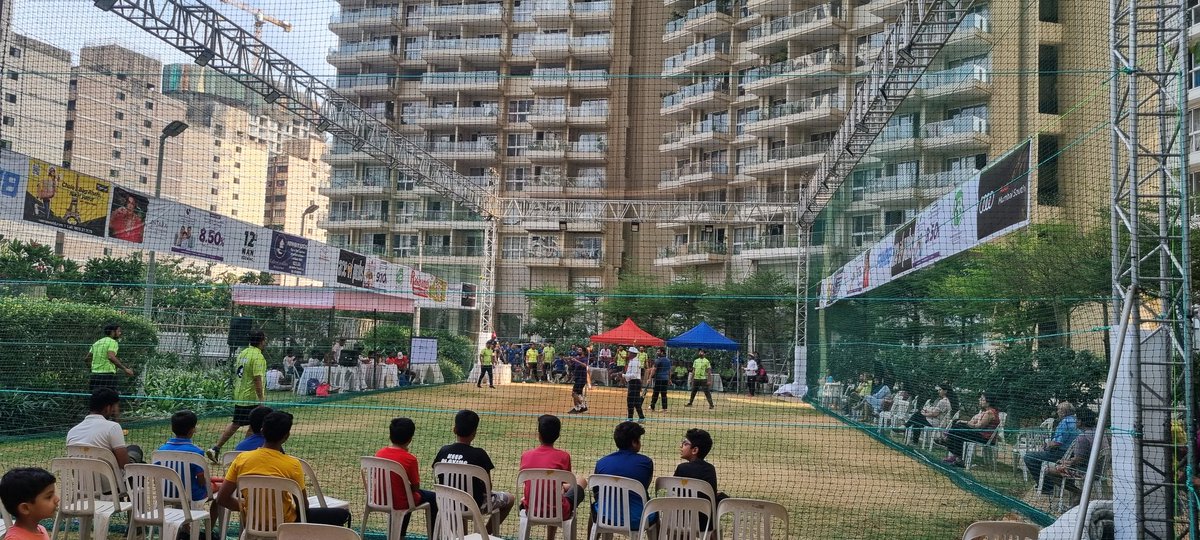 darshanvmehta1's tweet photo. Cricket on in full force #CBPL3 https://t.co/XJym9oX7BQ