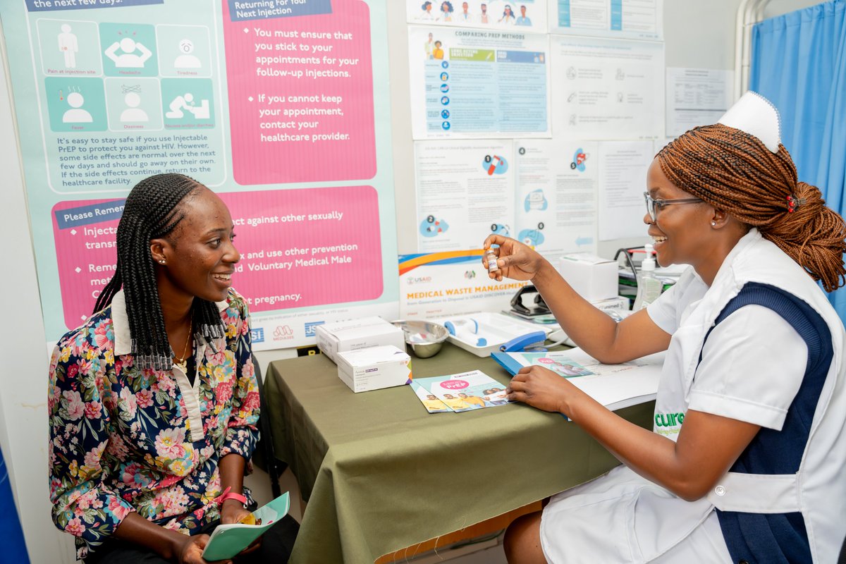 During World Health Worker Week (and every day!) we celebrate nurses! Nurse Dorcas Kapupa counsels her patients on #HIV prevention choices like the long-acting HIV injectable PrEP. She works at the @MOHZambia Mwanjuni health post in #Zambia's Central province. @USAIDGH #HWHeroes