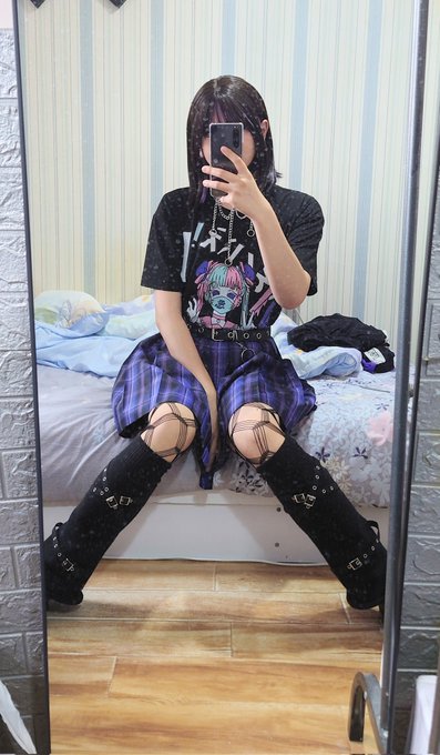 用力就头疼，不想营业。。。 https://t.co/q5hoRpDJoi<a href="/tag/sissy"class="tags"><span>#sissy</span></a><a href="/tag/crossdress"class="tags"><span>#crossdress</span></a><a href="/tag/%E7%94%B7%E3%81%AE%E5%A8%98"class="tags"><span>#男の娘</span></a><a href="/tag/%E4%BC%AA%E5%A8%98"class="tags"><span>#伪娘</span></a><a href="/tag/%E5%A5%B3%E8%A3%85%E5%AD%90"class="tags"><span>#女装子</span></a><a href="/tag/%E7%83%A7%E9%B8%A1"class="tags"><span>#烧鸡</span></a><a href="/tag/%E6%88%90%E9%83%BD%E4%BC%AA%E5%A8%98"class="tags"><span>#成都伪娘</span></a><a href="/tag/%E9%87%8D"class="tags"><span>#重</span></a>