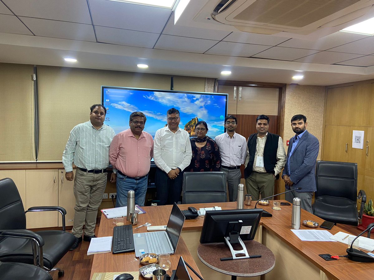 lubindia's tweet photo. First physical meeting of the LUB's Net Zero Initiative was held today at LUB Delhi head office chaired by Shri @omgupta60 Ji and Smt Jayanti Goela Ji along with other esteemed members. The agenda focused on reducing carbon footprints through a strategic shift towards biomass and renewable energy. Emphasis was placed on industry collaboration, leveraging government support, and meticulous planning for sustainability projects. Discussions also covered carbon credits, climate policies, and the development of biomass processing units. @Lub_delhi #NetZeroInitiative #LUB #Delhi #Sustainability #LaghuUdyogBharati #RenewableEnergy #ClimateAction #GreenInnovation #CarbonFootprint #Collaboration #EnvironmentalStewardship