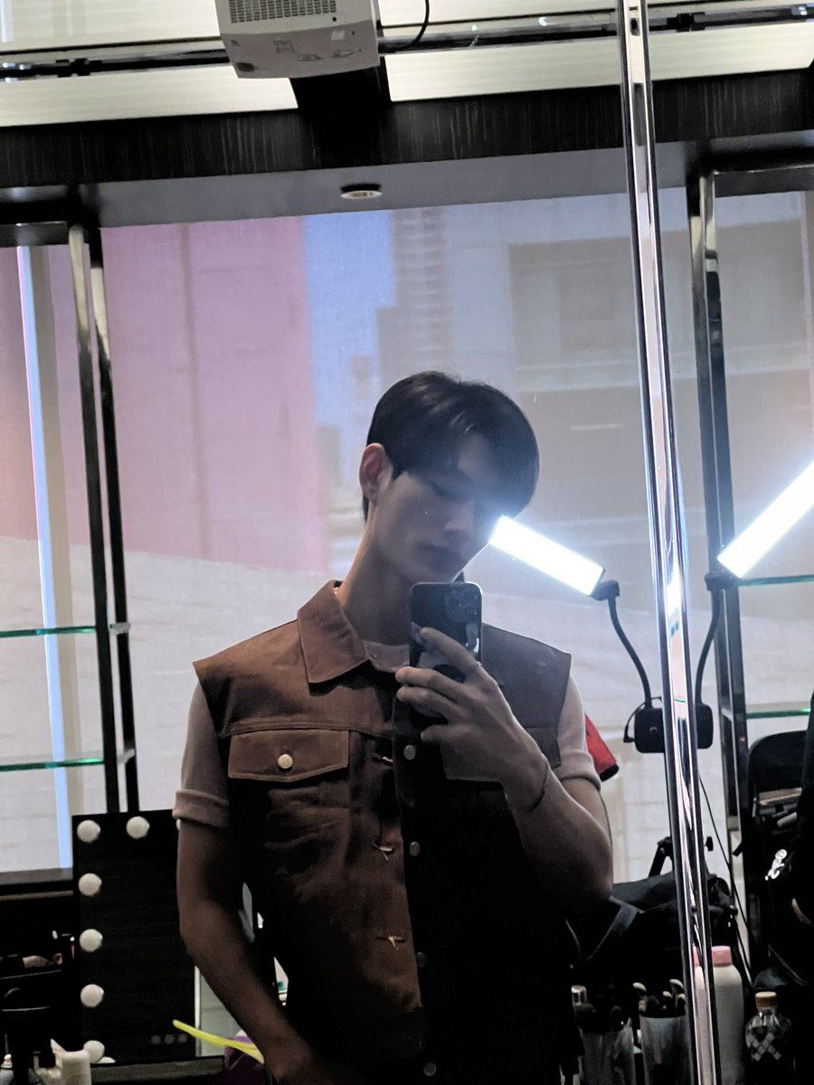 pavelphoom tweet media