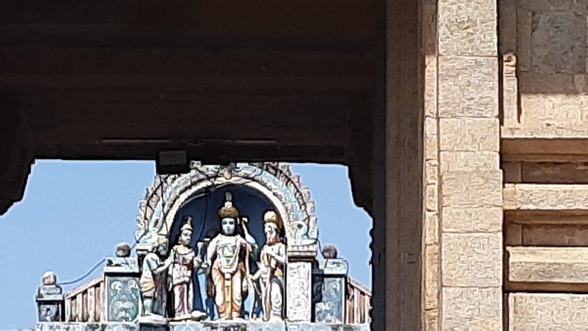 Kothandarama temple near Thanjavur. The vigrahams were made from Saligram given by King of Nepal to Thanjavur Royalty. The commitment of Thanjavur royalty to Sri Rama as well as their connect to far away lands is amazing! 1739-1763 CE for construction #Temple #Thanjavur #SriRama