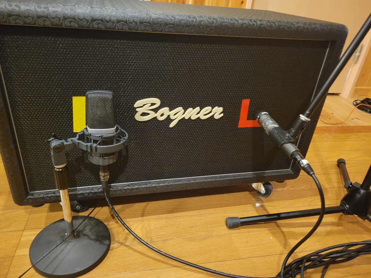 soundfarm223's tweet photo. 最近ギター録音でマイクを増やしてみました!
今まではSM57のみでしたがAKG C214
を追加!
かなり聴感した感じに近く録音出来るようになりました!
このマイク、アコギ録音にも使えるので(いつもはC451EB)今度試しに使ってみます🎸
#akg
#c451eb
#マイク録音
#c214 https://t.co/jMbqAnRxsG
