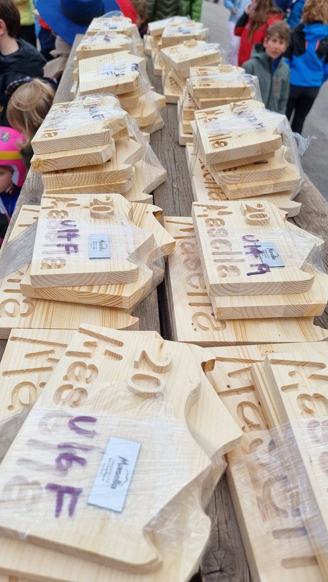 FusteriaL's tweet photo. 20a edició de la Cursa de Forfets de Temporada a @MasellaPirineu
■
Moltes gràcies per comptar amb nosaltres de nou
■
#trofeus 🥇🥈🥉
#cerdanya
@esportcat
@fceh_cat https://t.co/NaldYgRXwW