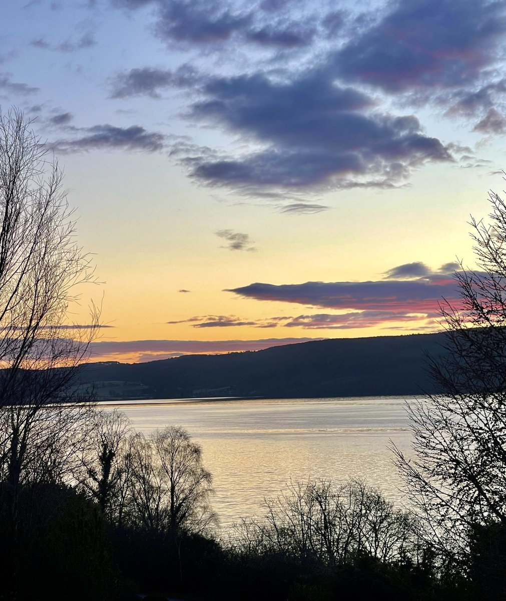 enzomazza's tweet photo. #earlyrunning Loch Ness https://t.co/uFXNQV4FyY