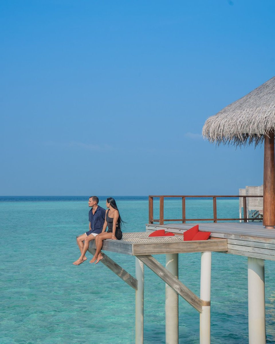 Captivate the heart with romantic memories in Maldives' most prestigious overwater hideaway. ✨☁

📸: Anantara Kihavah Maldives Villas

#MaldivesVirtualTour #Maldives #VisitMaldives #Explore #TravelBlog #Traveller #TravelBug #MustVisit #VacationMode