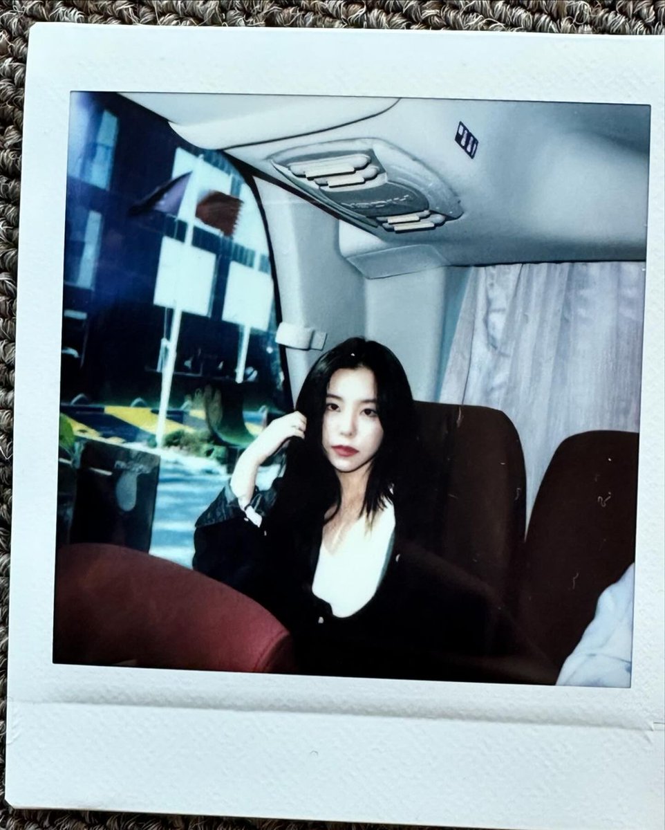 whee_inthemood IG] —— Polaroid gamsung.. you know what I mean