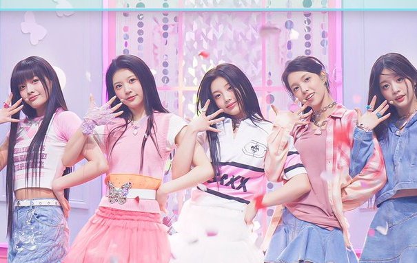 💜ILLIT 🩵WALLPAPER🤍 @ILLIT_WALLPAPER - Twitter Profile | Sotwe