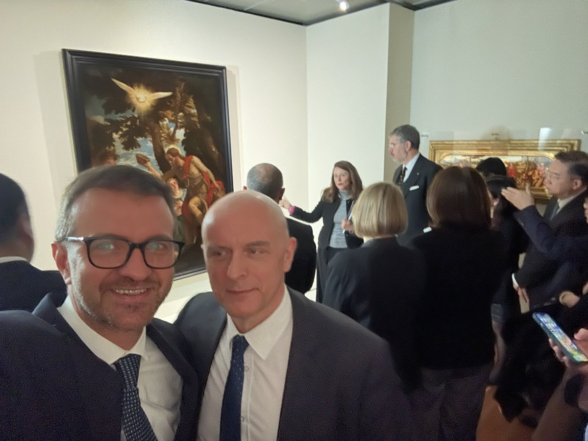 Tizian's Flora: Venetian Painting from the Uffizi Galleries opening at Bund One Art Museum in Shanghai in the presence of the Italian Ambassador in PRC, HE. Another exceptional cultural event that further strengthens the great partnership between Italy and China. @ItalyinShanghai