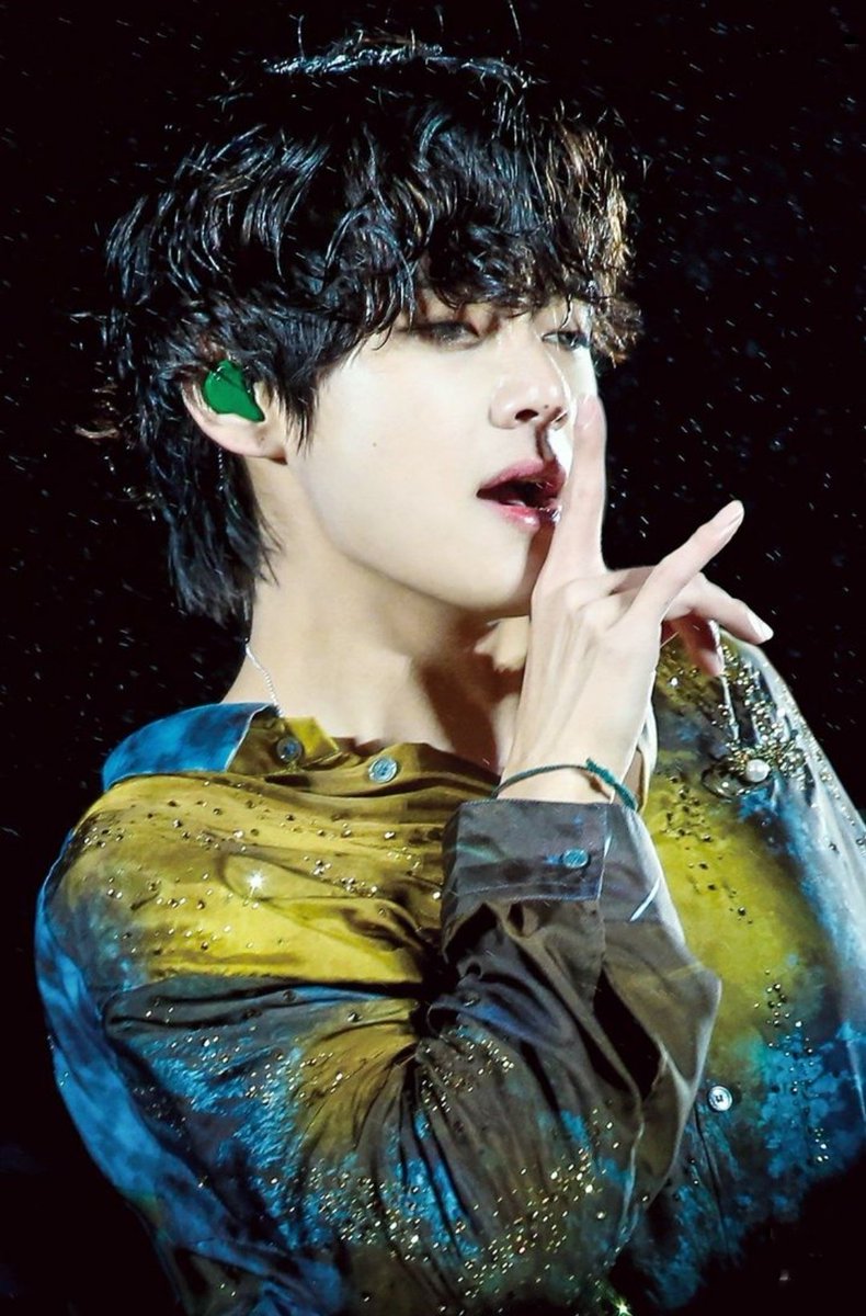 V_BTS_22's tweet image. Your true love is the only cause of peace in my heart..❤️

#kimTaehyung