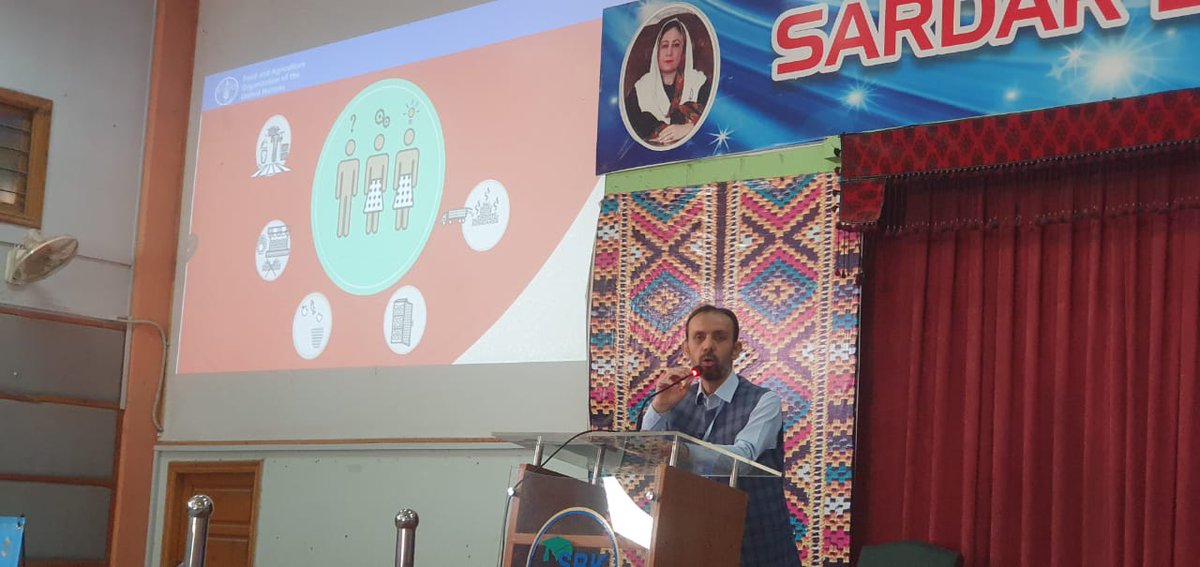 🌟 FAO collaborated with Sardar Bahadur Khan Women University on #FoodWastage & #FoodSecurity in our Ramazan campaign. Experts presented insights, and discussed food wastage and women empowerment. Let's work towards a sustainable future! 🍽️🌍 #ZEROWASTERAMADAN