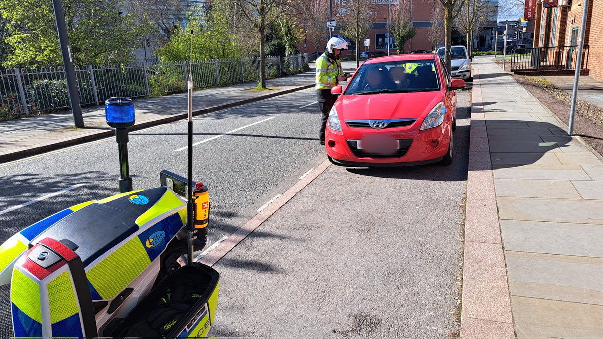 #derby, car drives past with Toddler being held by rear seat passenger. Why?.. Because the child was upset. Continues holding child while we're alongside & still holding child while stopped. Driver issued #fatal4 seatbelt ticket. Relevant safeguarding taken care of. #opsbikes