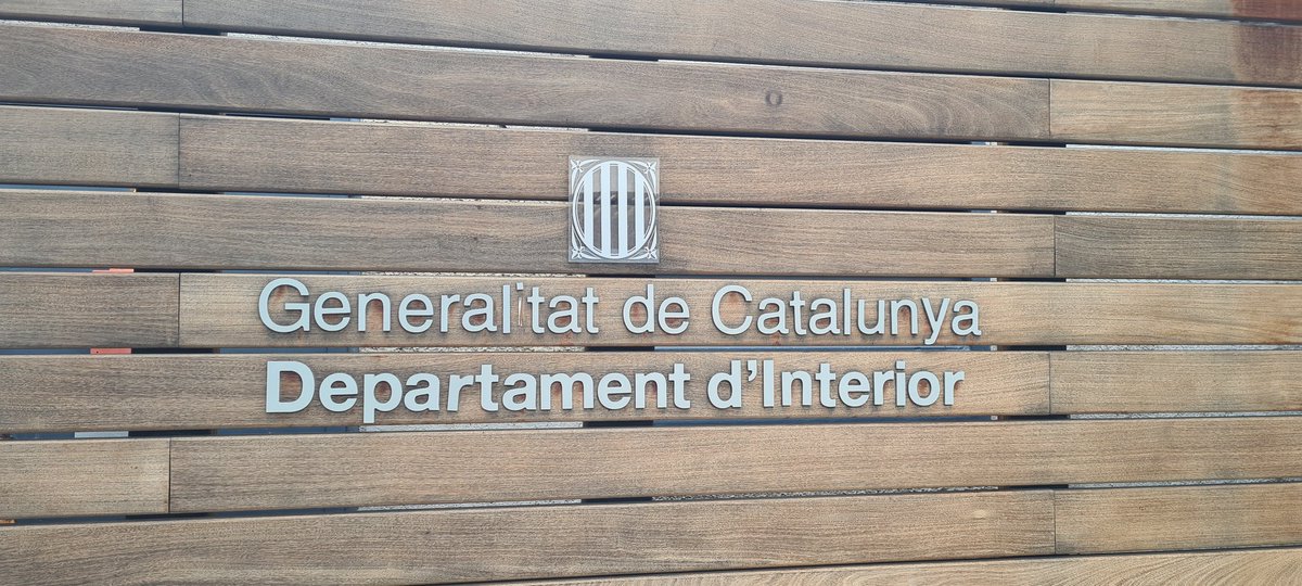Aquesta setmana hem visitat el <a href="/transit/">Trànsit</a> a <a href="/interiorcat/">Interior i Seguretat Pública</a>,per tal de fer el seguiment del conveni, augmentant els llaços i col·laboracions per continuar amb l'objectiu de ser més presents amb l’educació i la formació per a la #mobilitatseguraisostenible 
#SumarParaRestar 
#VirusVial