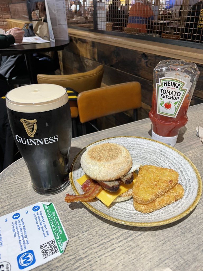 Airport beers!! COYI!!⚒️⚒️⚒️