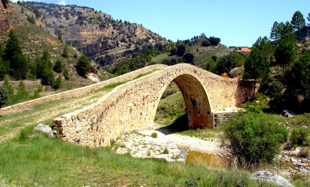 ⛰️El #PobleÀPunt de hui està situat en ple massís del Penyagolosa i es tracta de la localitat més elevada del País Valencià, a 1.249 m.

📍Saps on estem?

🎲Juga! poble.apuntmedia.es