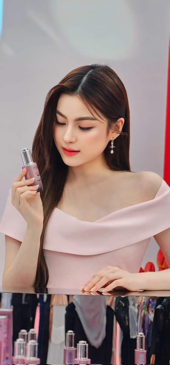 fernnnja's tweet photo. คนสวยยยยย💗

#PondsTH
#MiraclesHappen
#PondsSkinInstituteTH
#primiily #ลูกหมีของพรีม https://t.co/6sASFc9kEe