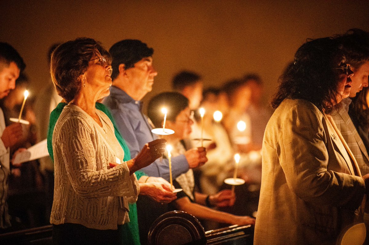 catholicmelb's tweet photo. Christ is Risen, Alleluia! 🙏🙏🙏 ‘Today, this (dawning) Day, calls us to a new way of living, in the light of the Resurrection.’ —Archbishop Peter A Comensoli (Homily, Easter Vigil in the Night) https://t.co/6GzvsGRqKm