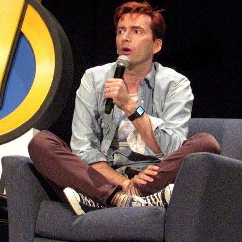 David Tennant sitting very weirdly mostly on chairs thread🧵