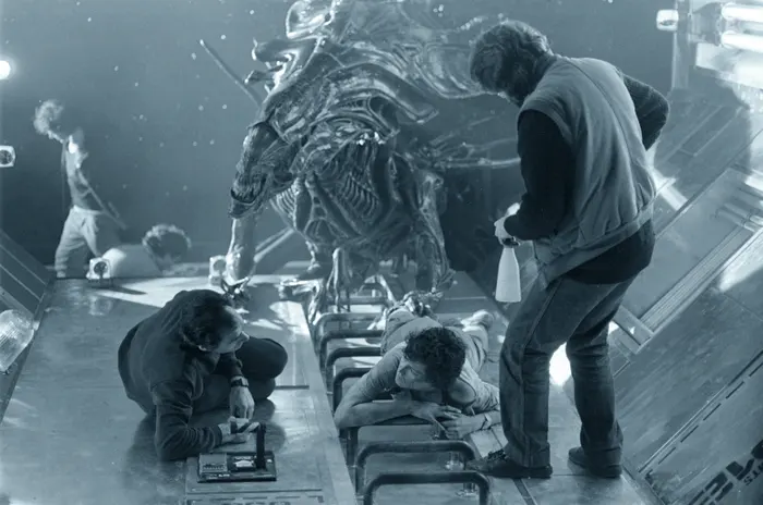 The incredible Queen Alien puppet from James Cameron's ALIENS (1986 ...