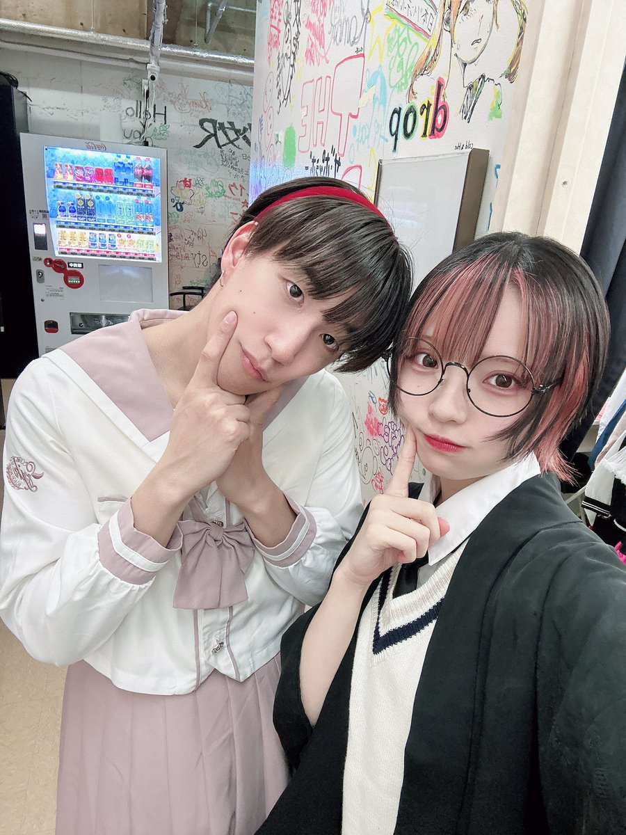 anon_SDN's tweet photo. 4期showdinerの振り付けさせて頂きました🙇🏻‍♀️
今までに作ったことない感じで、ヒロさんからオファーを頂いた時は驚いたけど
是非やらせてください！と即レスでした🤝🏻

バレンタインクールもしっかり見学したし皆に会えたし、ホクホク帰宅だった🏠
4期楽しみです👾👾👾

 #showdiner https://t.co/NwiUZkzfVn