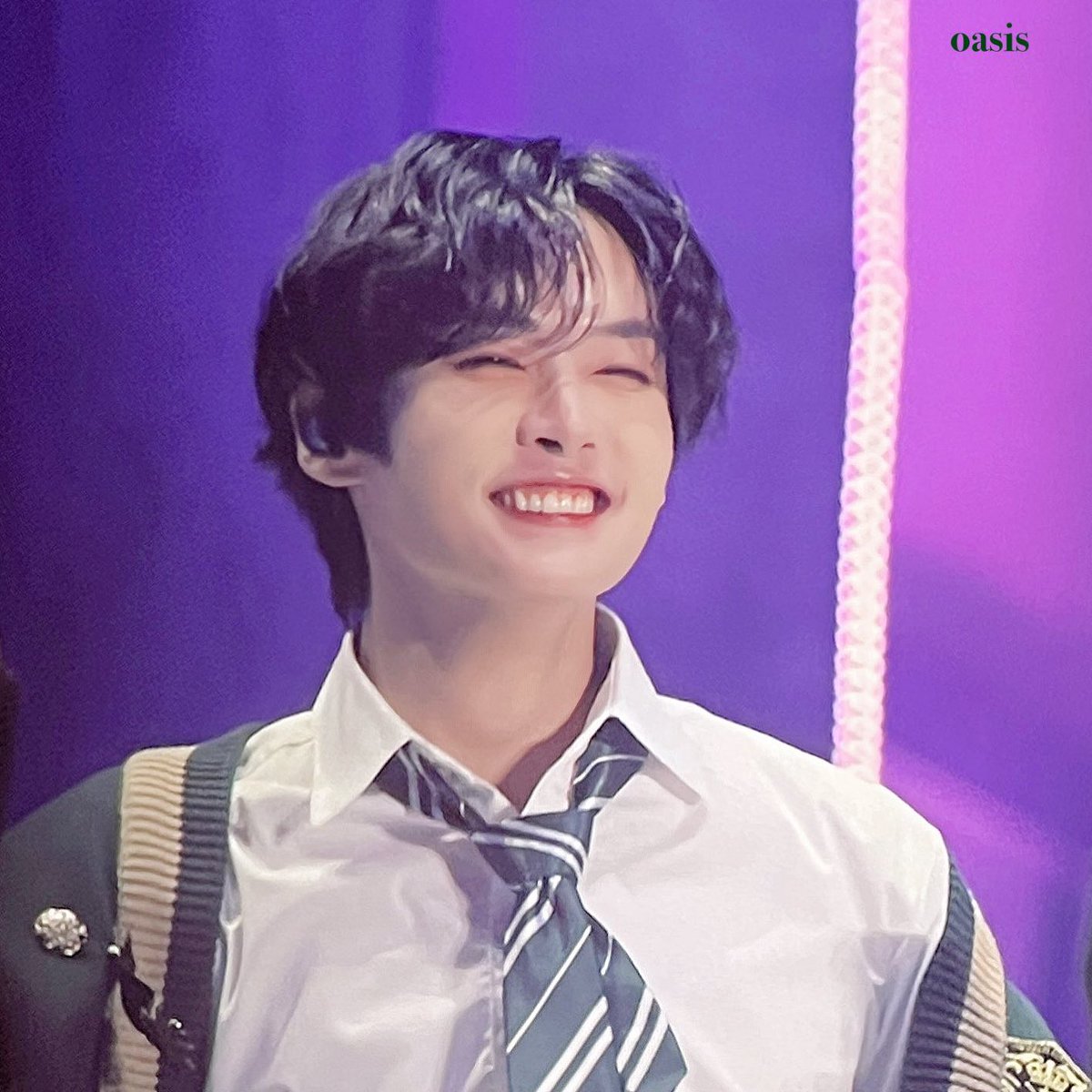 concertlino's tweet photo. a thread of lee know being a happy, smiley, precious ball of sunshine today !!! https://t.co/0astgmu0XR