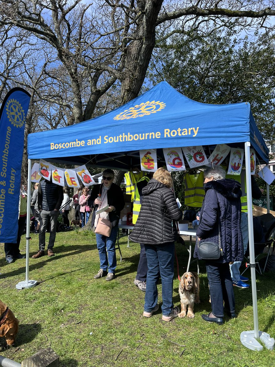 On Southbourne Green right now. Rotary sponsored egg hunt for the family. @southbournegrv @PBSTcommunity