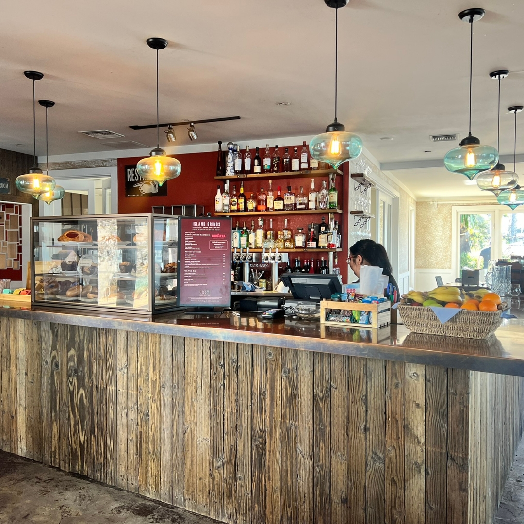 Rise and shine, coffee lovers! The aroma of freshly brewed coffee awaits you at Island Grinds coffee bar, located at Tidal.

#coffeelovers #vacationmode #missionbaysandiego #coffeeaddict #paradisepointsd #pacificbeach