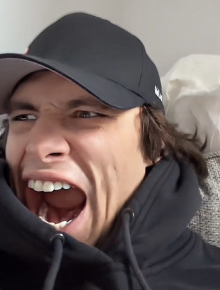 Robin Scrutton tweet media