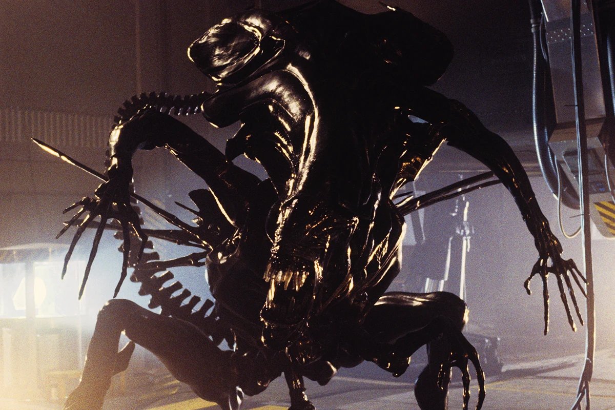 The incredible Queen Alien puppet from James Cameron's ALIENS (1986 ...