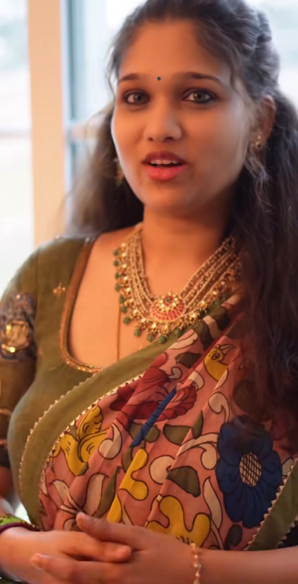 How Akhila Built a YouTube Empire | iiQ8 That Telugu Family Vlogs
