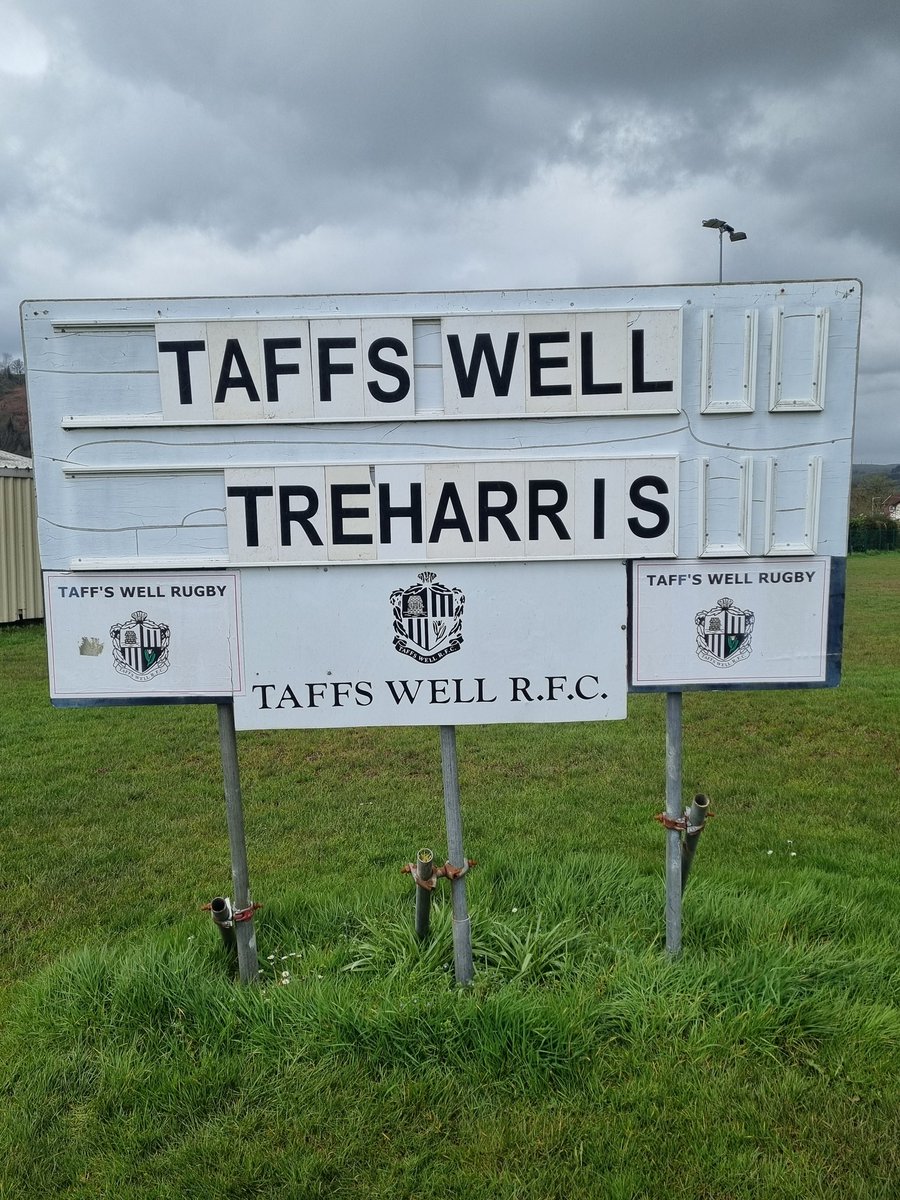 @02Clevo We are ready for our visitors, @TrePhoenixSnrs Kick off 2.30 pm, get down the Maes to support the Boys!! #UptheWell ⚫️⚪️⚫️