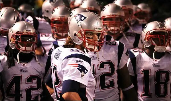 TomBradyEgo's tweet photo. "If we all work hard, we all put the team first, we have great commitment to one another, then we'll be able to achieve something special."

-Tom Brady https://t.co/SJRlj2Jgo9