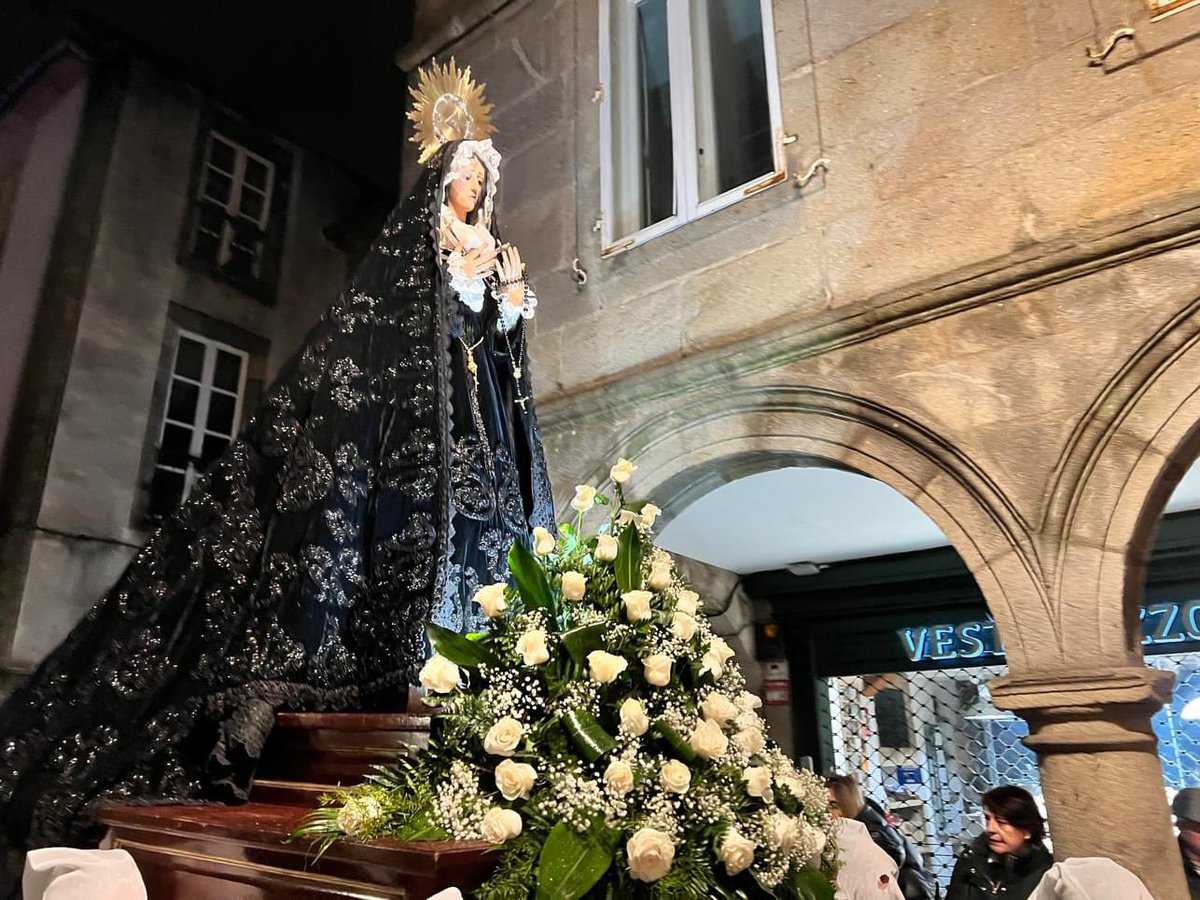 ✝️ Seguimos apoiando á <a href="/SemStaSantiago/">Semana Santa Santiago</a>, onte nas Procesións do Santo Enterro e da Soidade. 

🔵 Grazas á Confraría da Soidade e á da Nosa Señora do Rosario polos convites!

Seguimos 🙌