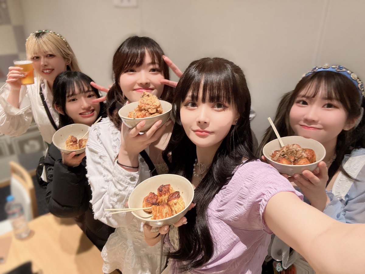 comma_official's tweet photo. 💕Message to You💕

『ステラ☆GIRLS Party2024』
ありがとうございました‼️

次回、3月31日（日）
『Girls Face in VAMPKIN』
@浅草VAMPKIN
comma,にとってラストの日曜日
みなさんに会えますように😌 https://t.co/9G3YFBqk2M