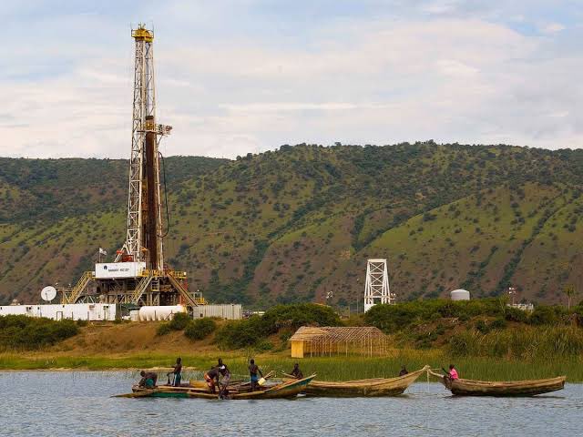 MEMD_Uganda's tweet photo. In response to the article published in the New Vision Newspaper of March 28th, 2024, titled "MUSEVENI ORDERS RENEWAL OF REFINERY CONTRACT," the Ministry of Energy and Mineral Development wishes to provide clarification regarding the Uganda Refinery Project as follows:

The article in question purported that the Albertine Graben Energy Consortium (AGEC) had successfully met all milestones outlined in the Project Framework Agreement (PFA) and was on track to achieve the Final Investment Decision (FID).

However, it ought to be noted that certain critical deliverables were not fulfilled by AGEC within the specified timelines, leading to the expiration of the agreement on June 30th, 2023.

AGEC was advised to approach the new investor group to discuss the possibility of participating in the project under the new arrangement.

Contrary to claims made in the article, the AGEC failed to complete essential requirements, including; commitment letters from lenders making up at least 100% of the required debt before FID, signed commitment letters from equity investors, the Environmental and Social Impact Assessment (ESIA), submission of a lump sum turnkey price for the project, execution of a Commercial Viability Assessment (CVA), and procurement of a financial advisor, among others.

These deficiencies ultimately prevented the attainment of the FID, as outlined in the PFA.

Furthermore, assertions regarding the government's alleged failure to provide land for the refinery infrastructure are unfounded.

The government fulfilled its obligations by granting AGEC access to project sites throughout the agreement.

Land leases were slated to be granted following the FID, in accordance with the terms of the PFA.

Following the expiration of the PFA, the Government of Uganda initiated discussions with potential investors to advance the development of the refinery project.

After careful assessment, Alpha MBM
Investments LLC emerged as a promising partner, with whom a memorandum of understanding has been signed.

Implementation of this agreement is underway, signaling progress towards the refinery's development.

It is imperative to emphasize that the refinery project remains a top priority for ganda, given its significant economic benefits, including bolstering domestic fuel supply, reducing import expenditures, generating employment opportunities, and fostering capacity building.

As outlined in the Memorandum of Understanding and enshrined in relevant legislation, the refinery retains the first right to Uganda's crude oil resources.

It therefore ought to be noted that, there is no ongoing process to renew the expired PFA with AGEC.

The government is committed to advancing the refinery project with Alpha MBM Investments LLC, underscoring its dedication to realizing this critical national endeavor.

For further inquiries, the Ministry of Energy and Mineral Development can be contacted for accurate information
regarding the Uganda Refinery Project.