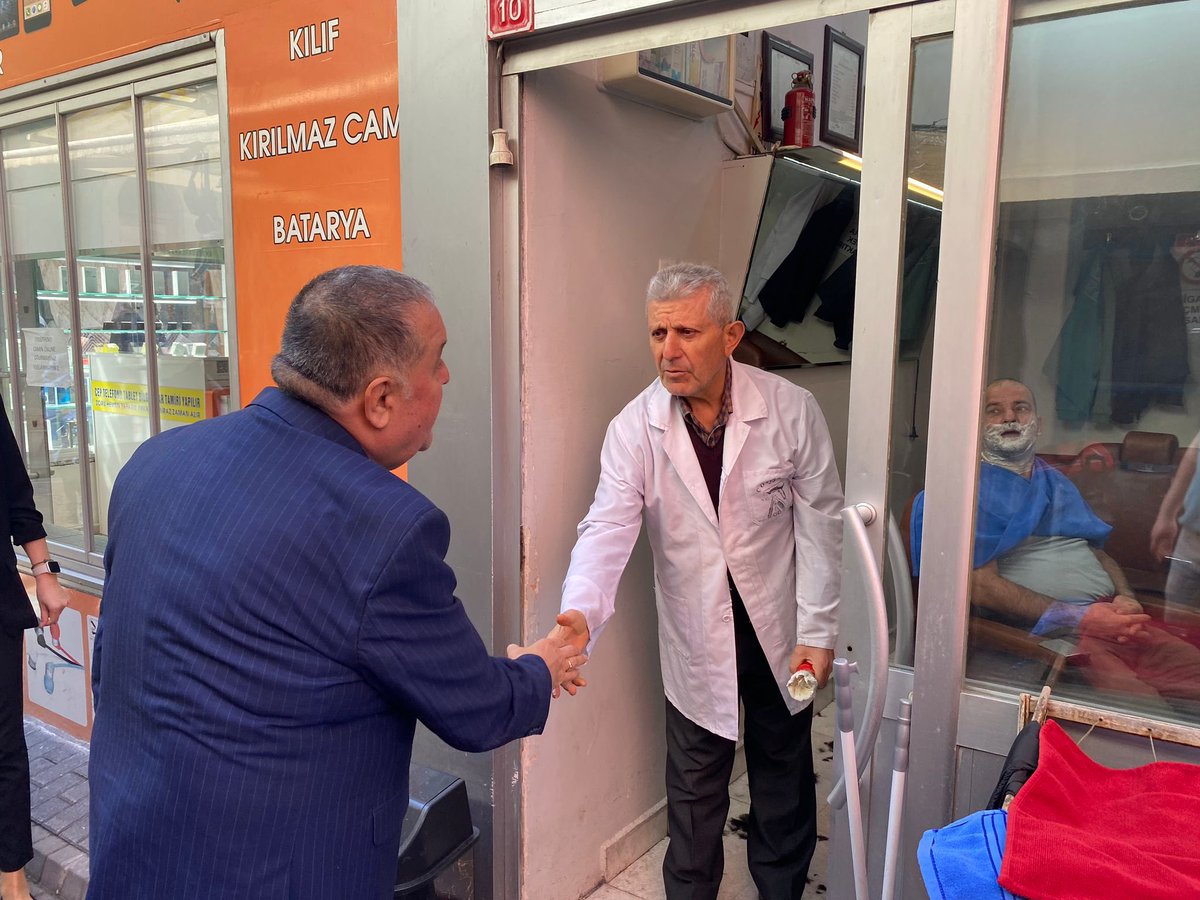 HuseyinFF74's tweet photo. Bartın Seramik Sanayi ve Tic. A.Ş. ziyaretimizde ve kent merkezinde gerçekleştirdiğimiz esnaf ziyaretlerimizde şahsıma gösterilen ilgi ve alaka için şükranlarımı sunuyorum. 

Hemşerilerimizin güçlü desteği ile Bartın’da üretken belediyecilik ve gerçek belediyecilik kazanacak. https://t.co/29WxXwoVVV