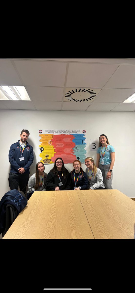 Miss Adams tweet media