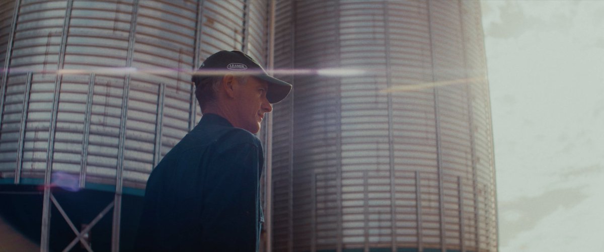 cussonsmedia's tweet photo. How awesome is this silo setup that made for a fantastic scene in one of our latest videos? We always love to get creative with the on-farm infrastructure and surroundings on a shoot day - it’s what helps to make a video unique, all while remaining relatable for the viewer 🌾🌞🎥 https://t.co/5DbrgA0XCw