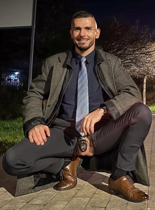 Happy Easter 🐣  &hellip; some public exposure in the city 🌃  @werther1_men  #chasitycage #chasitity #crusinginpublic<a href="/tag/suitandtie"class="tags"><span>#suitandtie</span></a><a href="/tag/hombres"class="tags"><span>#hombres</span></a><a href="/tag/officesex"class="tags"><span>#officesex</span></a><a href="/tag/publicexposure"class="tags"><span>#publicexposure</span></a>