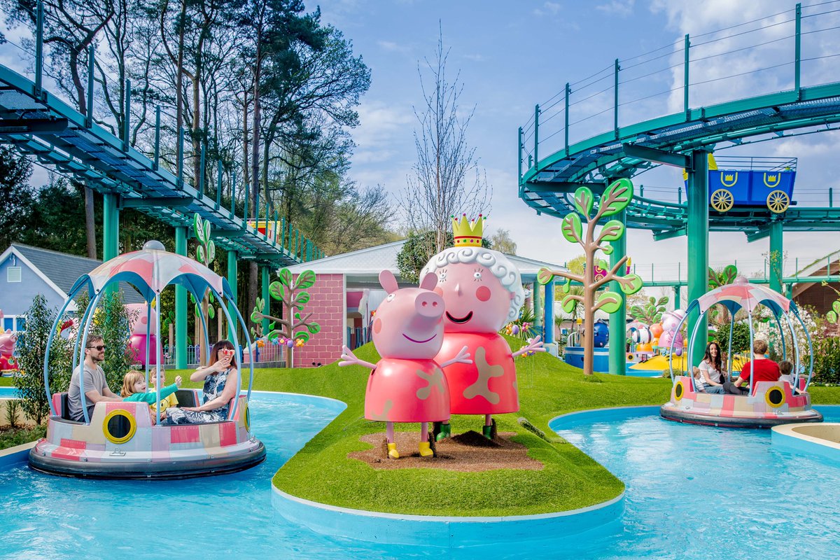 Every-bunny is sure to have a cracking time @PaultonsPark this Easter as it rolls out its bright decorations including colourful giant Easter eggs and bunnies throughout the park. visit-hampshire.co.uk/whats-on/hoppy…