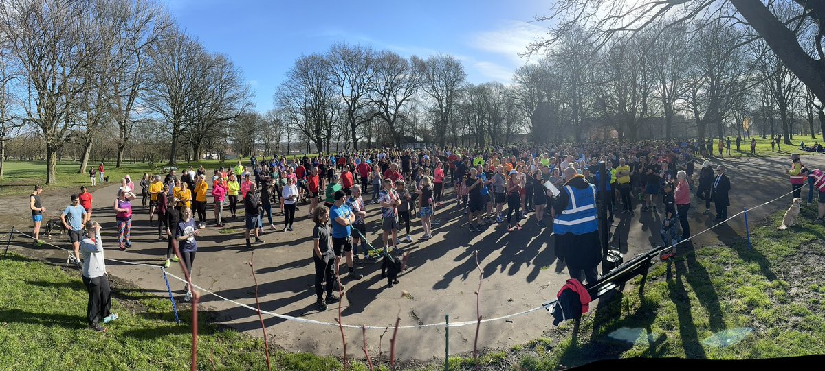 About to start the 800th @WHMparkrun! 🏃‍♂️🏃🏽‍♀️🏃🏾