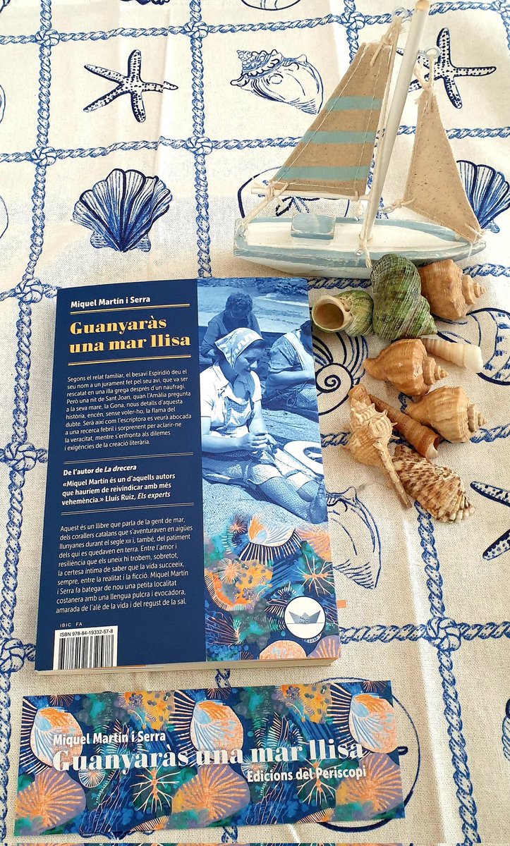 "Potser em refugio en la ficció,  en les llegendes, xq no s'engruni el meu món i em quedi nua davant una realitat massa prosaica. Tots construïm el nostre relat, amb paraules i amb silencis"
Guanyaràs una mar llisa, Miquel Martín. Gran novel•la per gaudir del procés creatiu.