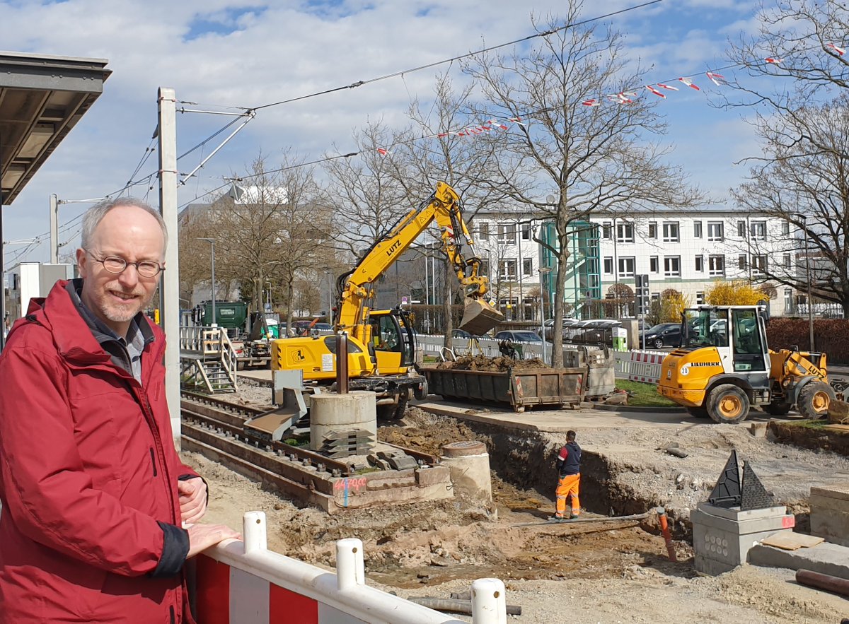 Stadtbahn-Ausbau in #Leinfelden kommt voran. Inbetriebnahme für Oktober (#Krautfest) vorgesehen. Es wird neues Wohn-/Gewerbegebiet angebunden.
Entscheidender als jetzige Verlängerung um 700 m ist Ausbau/Reaktivierung nach #Echterdingen. Untersuchung läuft.
#LeinfeldenEchterdingen