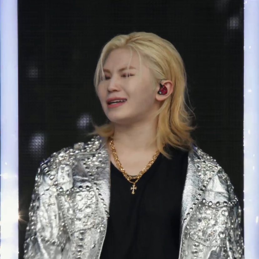 wonubliss's tweet photo. WOOZI https://t.co/L9NLjD1KFR